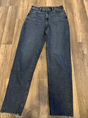American Eagle Outfitters Women's Straight-Leg Dark Indigo Jeans